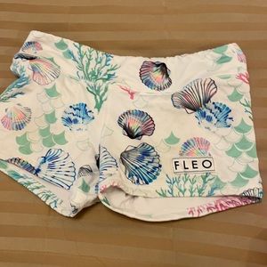 Shell Fleo shorts